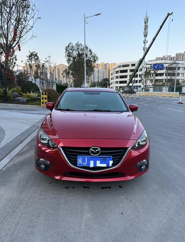 Mazda 3 Angkesela