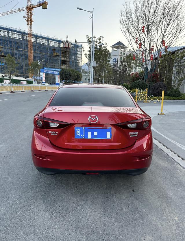 Mazda 3 Angkesela