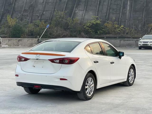 Mazda 3 Angkesela