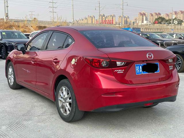 Mazda 3 Angkesela