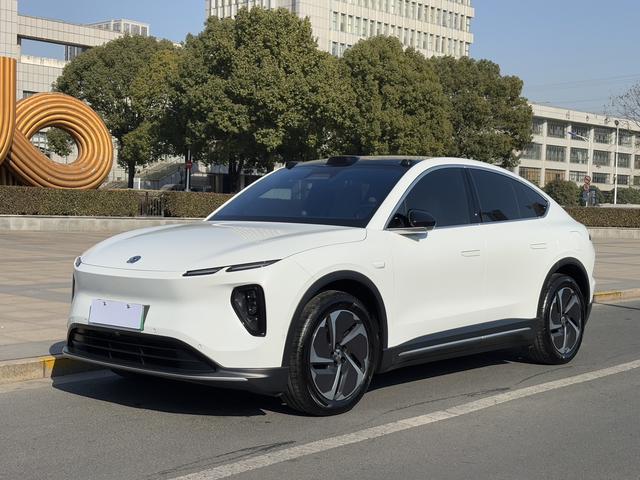 NIO EC6