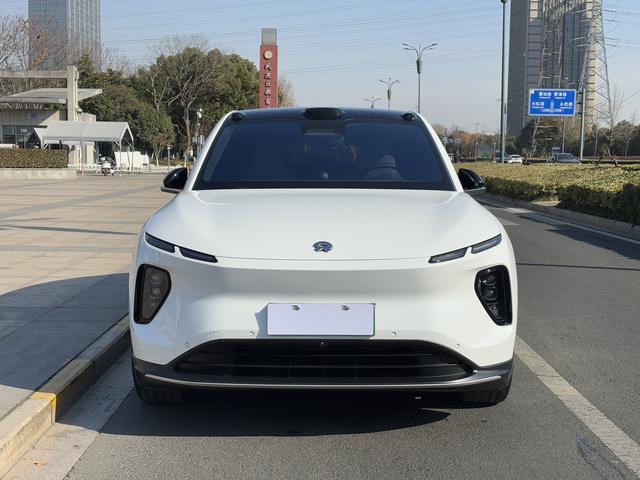 NIO EC6