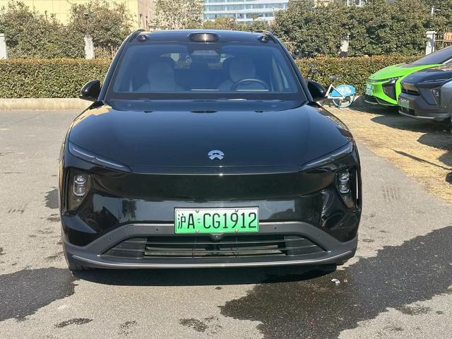 NIO ES6