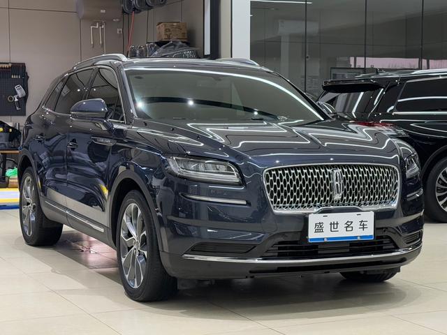 Lincoln Navigator