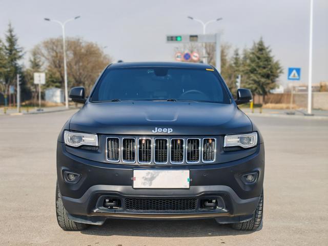 Jeep Grand Cherokee (imported)