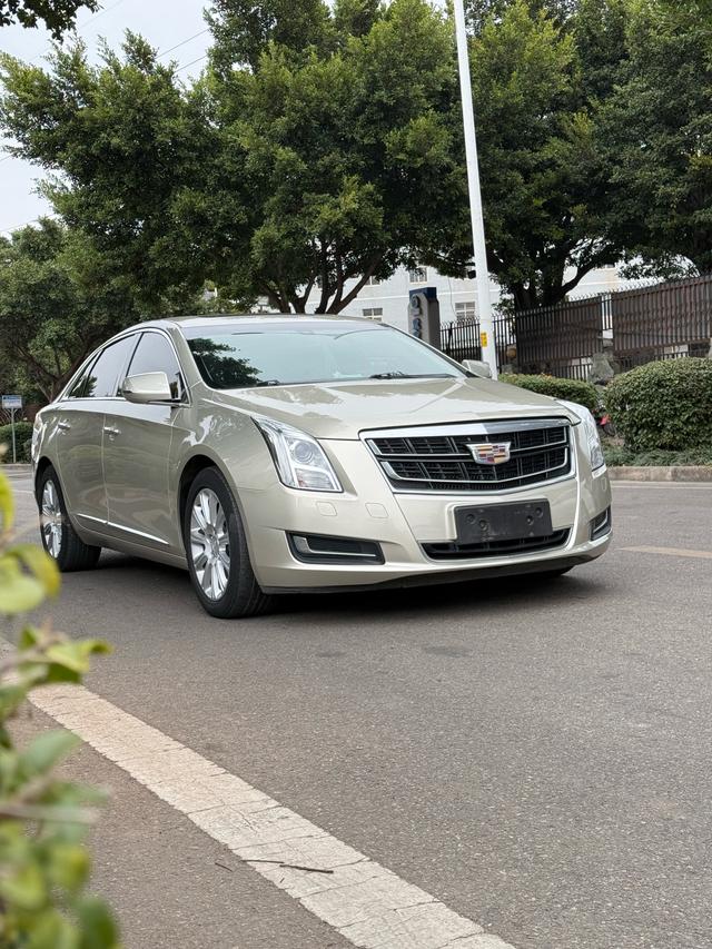 Cadillac XTS