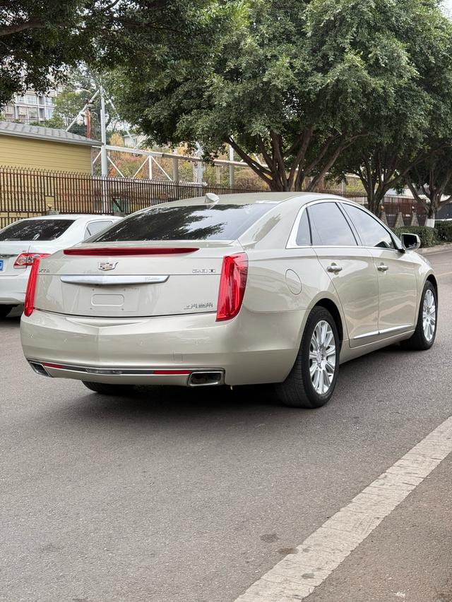 Cadillac XTS