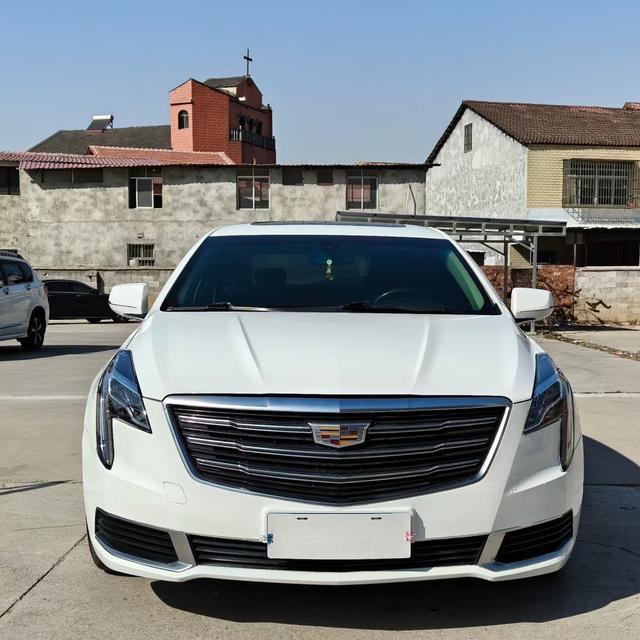 Cadillac XTS