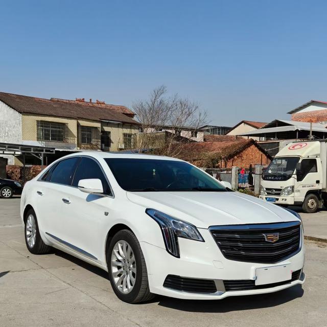 Cadillac XTS