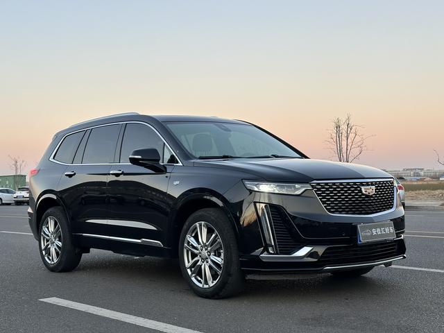 Cadillac XT6