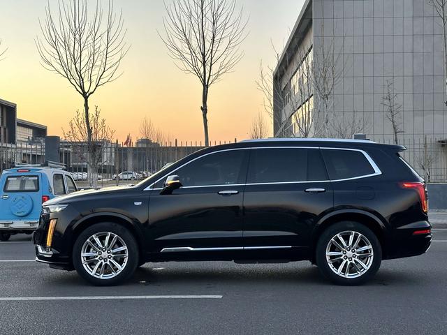 Cadillac XT6