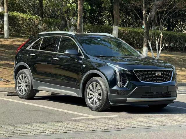 Cadillac XT4