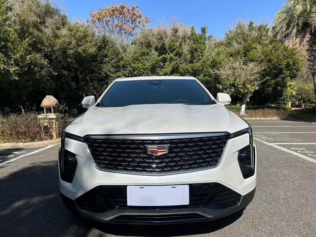 Cadillac XT4