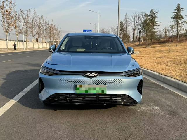 Chery Fengyun A8