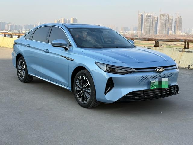 Chery Fengyun A8