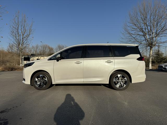 GAC Trumpchi M6