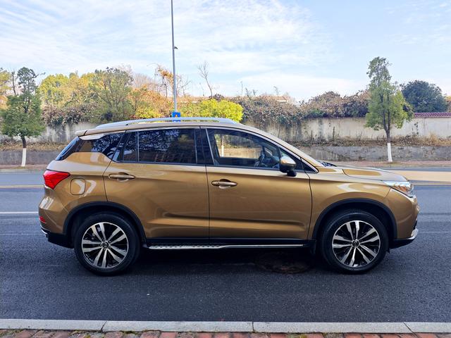 GAC Trumpchi GS4