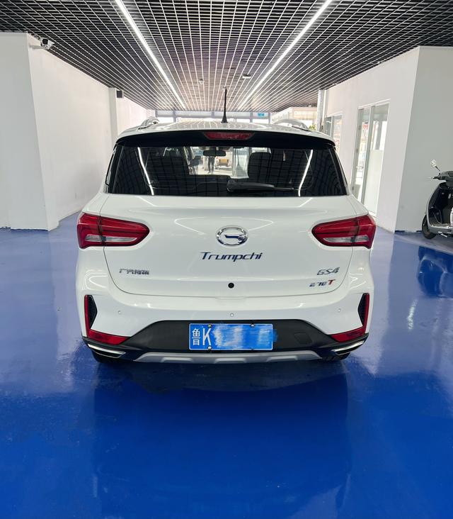 GAC Trumpchi GS4