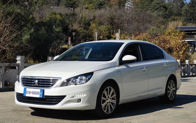 Peugeot 408