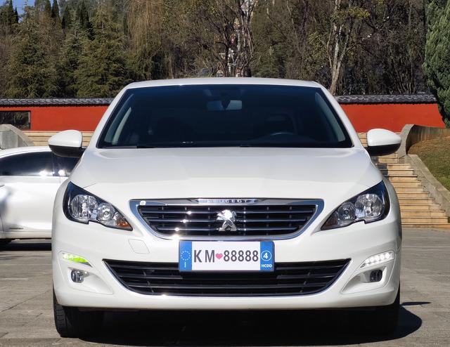 Peugeot 408