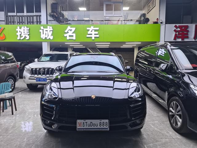 Porsche Macan