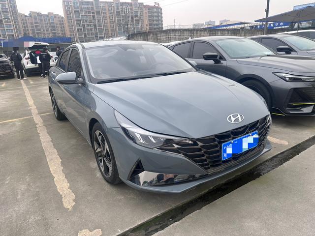 Hyundai Elantra