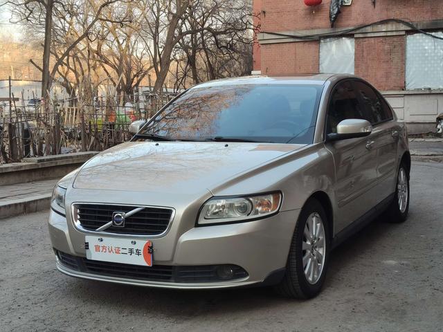 Volvo S40