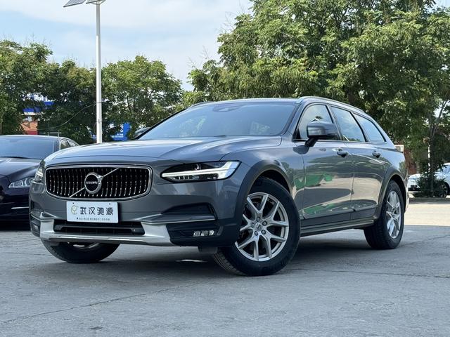 Volvo V90