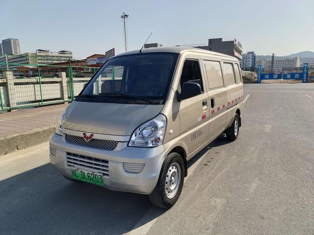 Wuling Rongguang EV