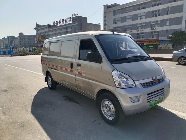 Wuling Rongguang EV