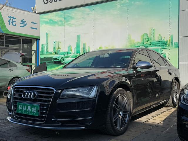 Audi S8