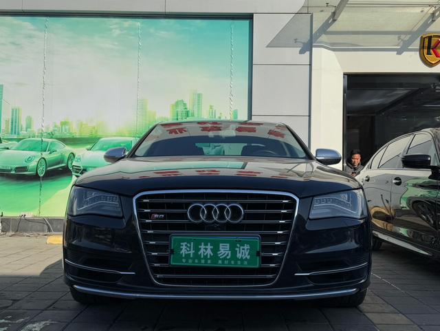 Audi S8