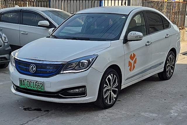 Dongfeng Fengshen E70