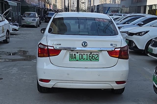 Dongfeng Fengshen E70