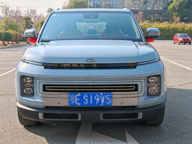 Geely ICON