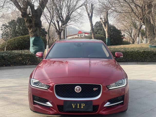 Jaguar XE