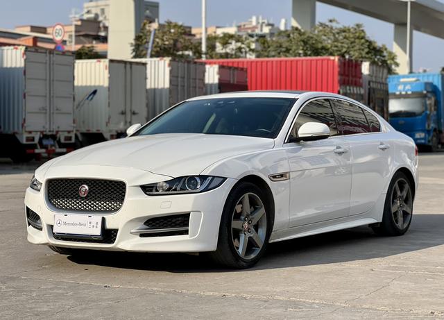 Jaguar XE