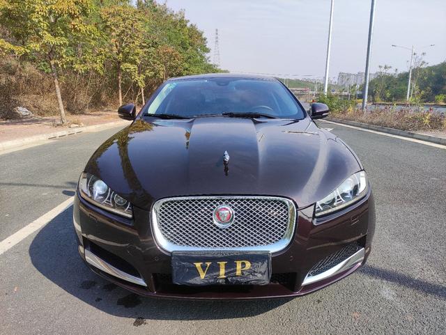 Jaguar XF