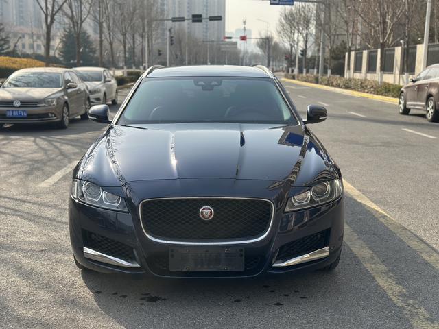 Jaguar XF