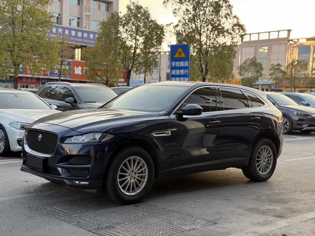 Jaguar F-PACE