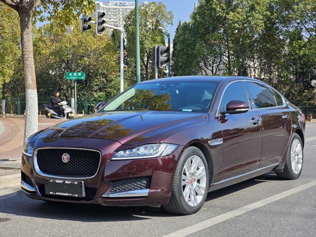 Jaguar XFL