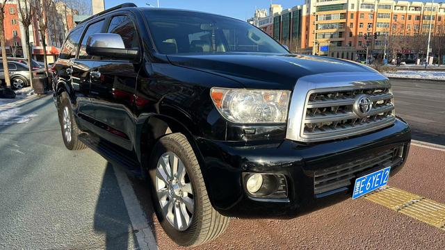 Toyota Sequoia