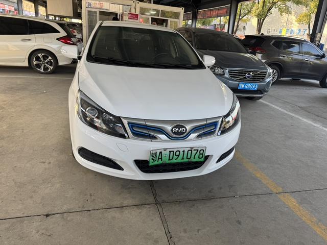 BYD e5