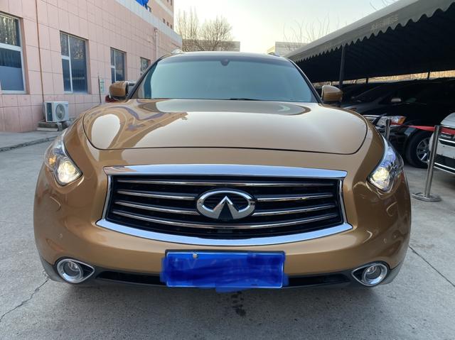 Infiniti QX70