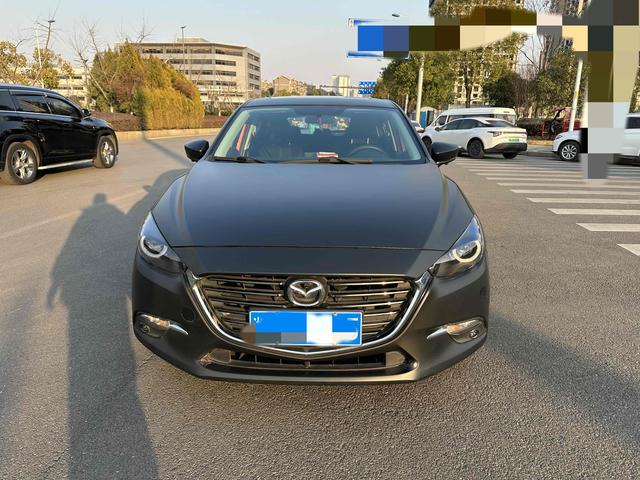 Mazda 3 Angkesela