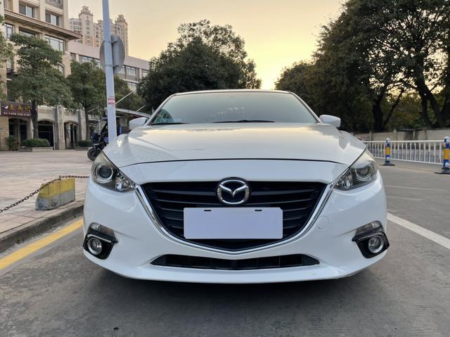 Mazda 3 Angkesela