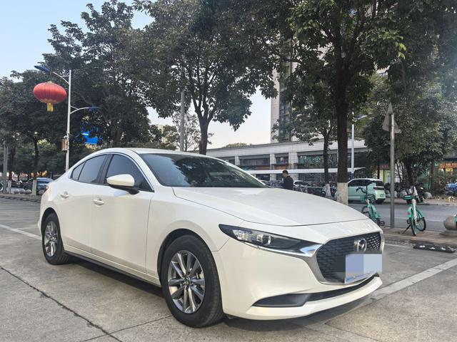 Mazda 3 Angkesela