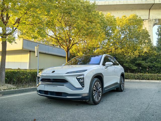 NIO EC6