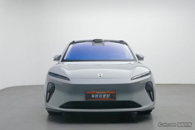 NIO ET5