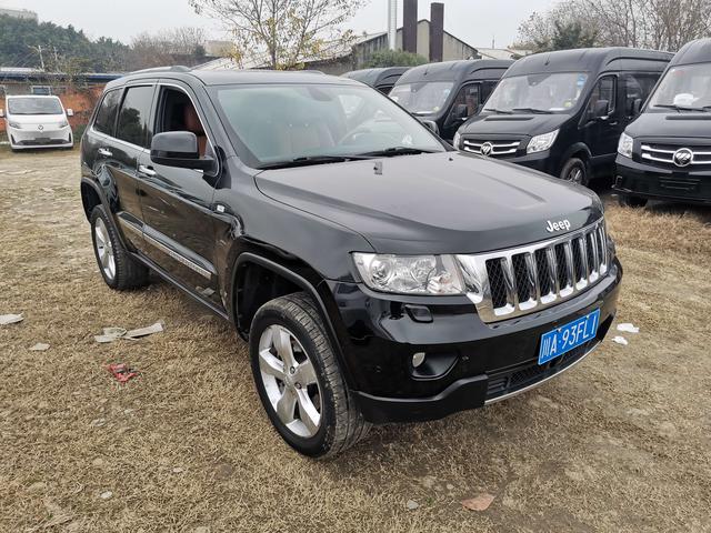 Jeep Grand Cherokee (imported)